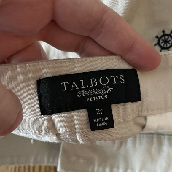Talbots Women 2P Beige Khaki Embroidered Nautical Preppy Bermuda Shorts - Picture 6 of 7